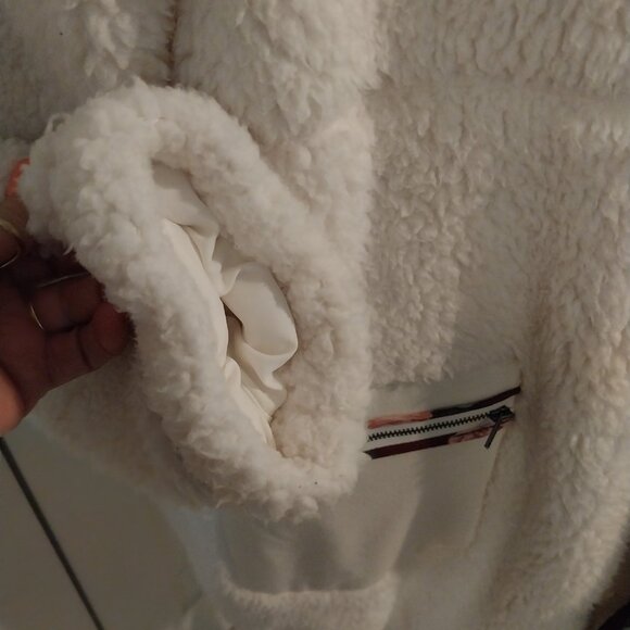 3558 XL Matilda Jane Sherpa Fleece Jacket in White And Pink. - Picture 5 of 11